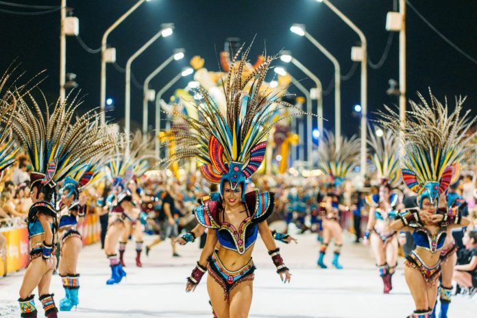 carnaval-gualeguaychú-1600x1067
