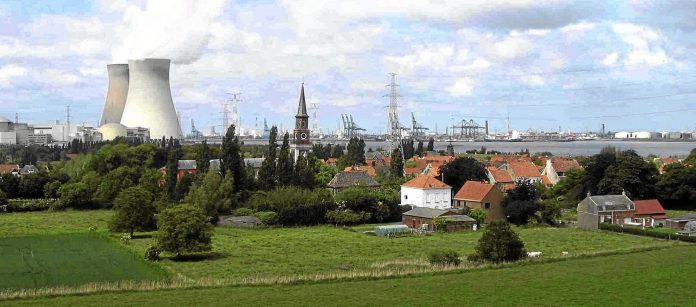 A2-51166296.jpg