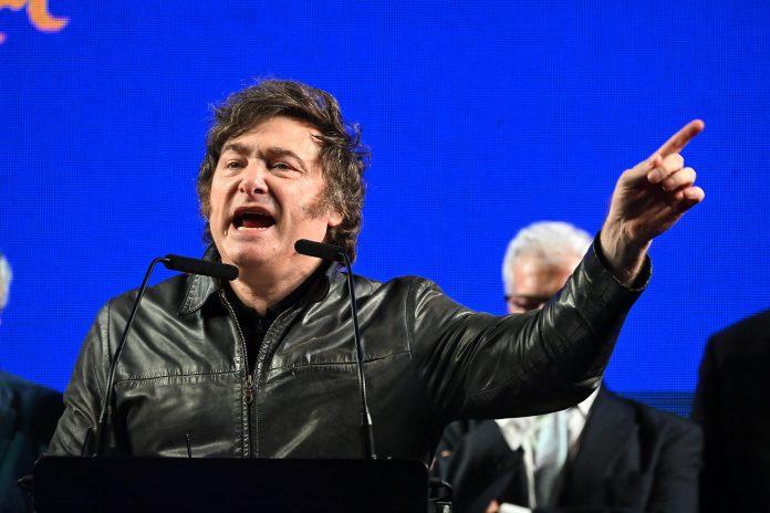milei acto adorni